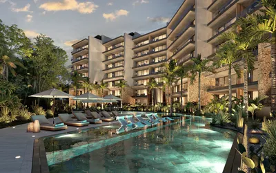 Residencia con alberca al atardecer en Distrito Xcalacoco, Playa del Carmen